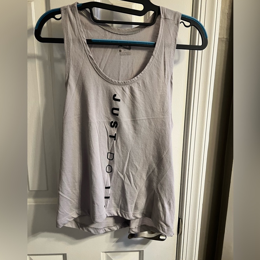 Preloved Women’s Nike Workout Top